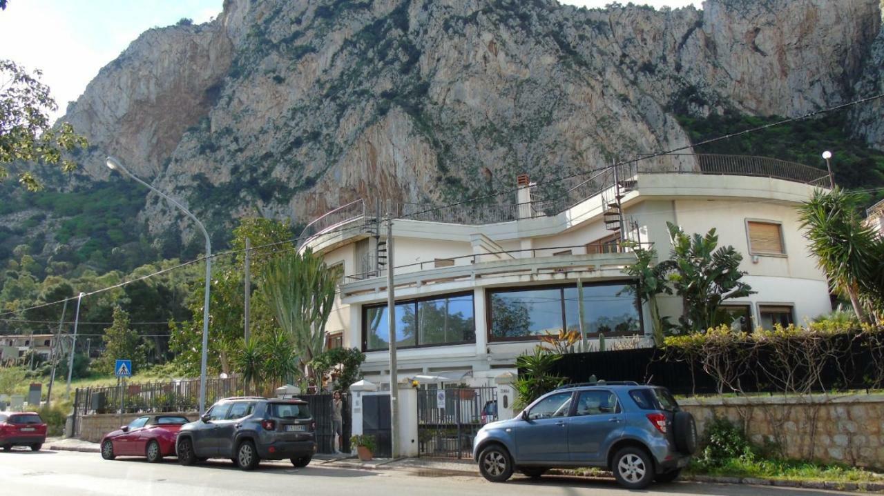 Вілла Residenza Don Camillo Монделло Екстер'єр фото